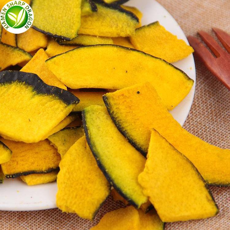 Crispy vacuum fried pumpkin chips for supermarket snack shelves